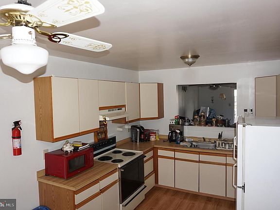 4th image of 887 Sabina Cir