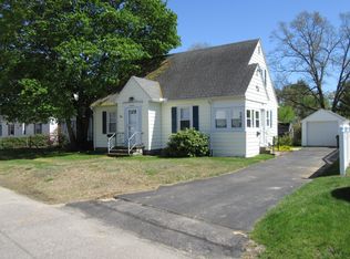 36 Shirley Hill Rd, Manchester, NH 03102