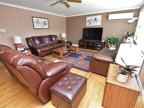 5th image of 232 Parkway Dr
