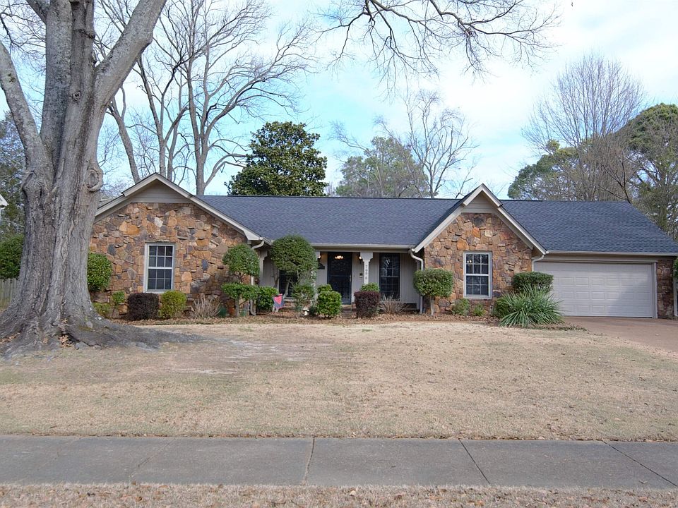 1st image of 7996 Cross Village Dr