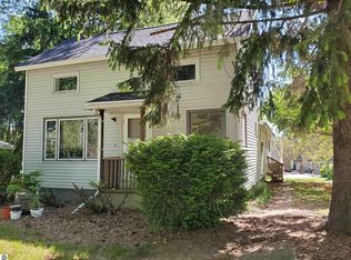 420 N Maple St, Ithaca, MI 48847