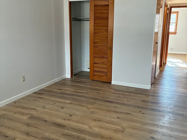 2313 & 2315 Saint George Ln — Photo 2