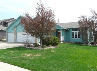 5112 S Lewis Ave, Sioux Falls, SD 57108