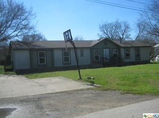 730 Pear St, Lockhart, TX 78644