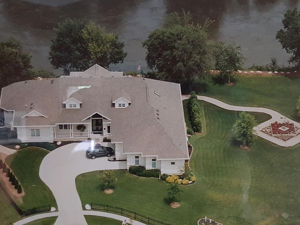 Executive Home - Fully furnished.
