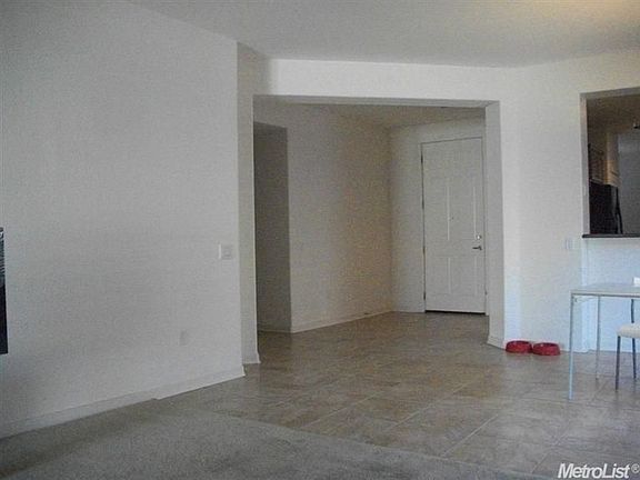 2nd image of 132 Stags Leap Ln