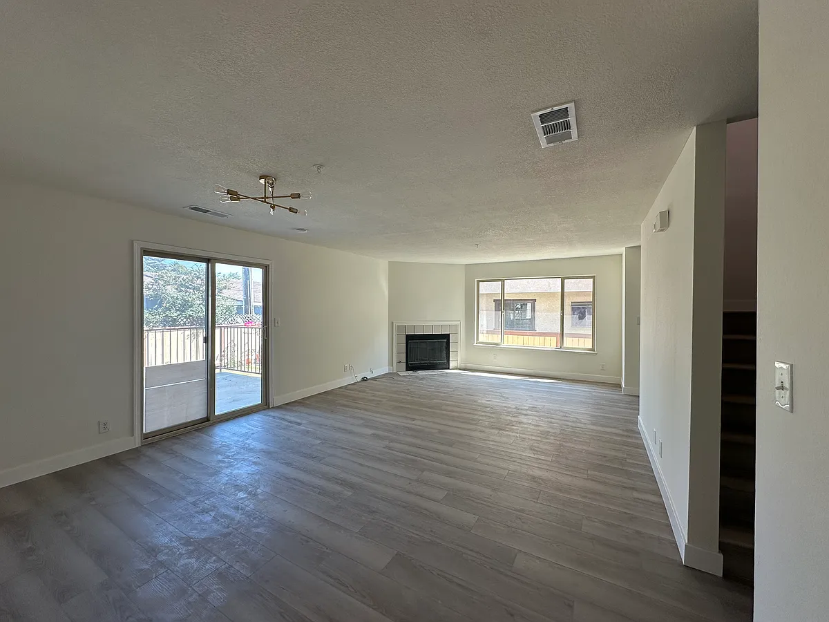 Building Photo - 500 N Curtis Ave #E
