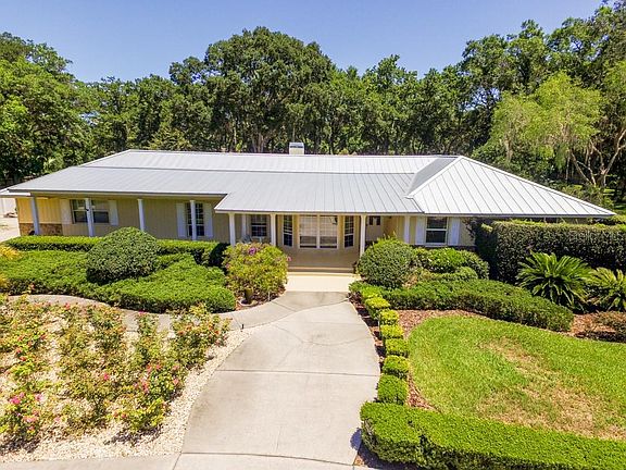 2nd image of 915 Centerbrook Dr