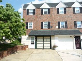 8831 Manchester St, Philadelphia, PA 19152
