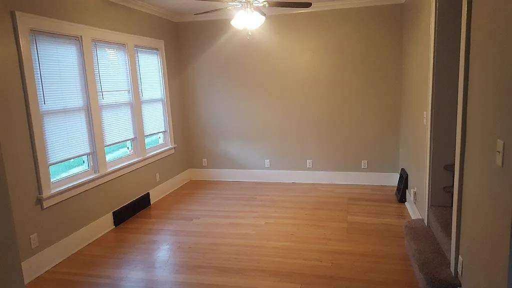 3 bed, 2.5 bath, 1150 sqft, $1,800 — Photo 4