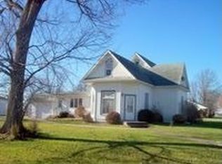 704 E Randolph St, Edina, MO 63537