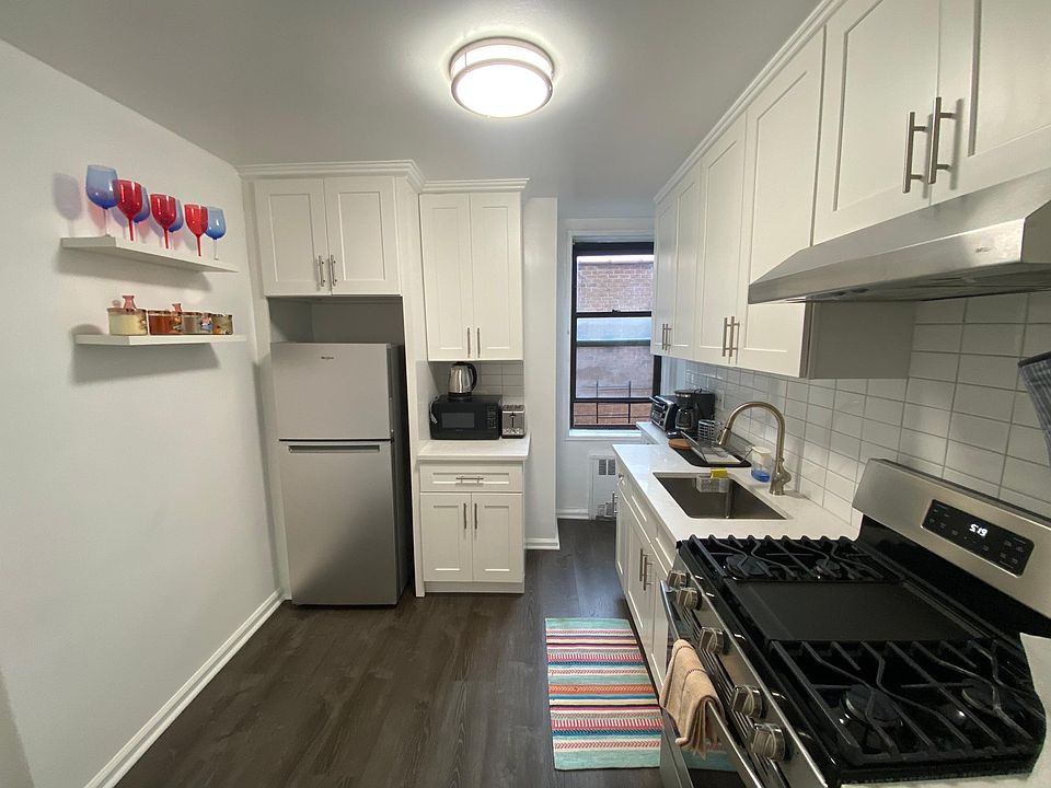 2nd image of 17290 Highland Ave APT 4H