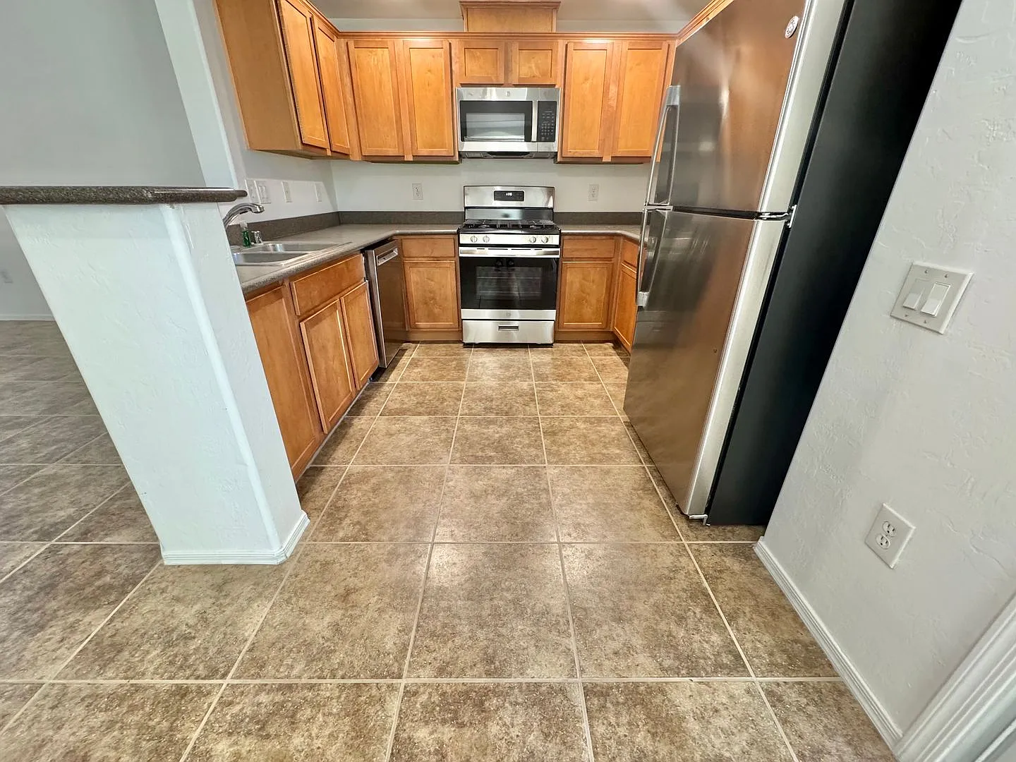 Freshly Remodeled West Las Vegas Condo Near Summerlin W/ Modern Upgrades, Attached Garage & Resor... — Photo 2