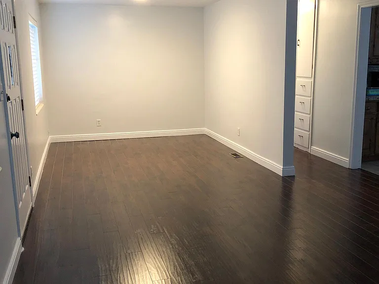 2565 E Yermo Ave — Photo 1