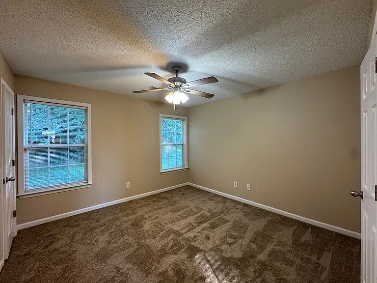 223 Faulkner Ct — Photo 20