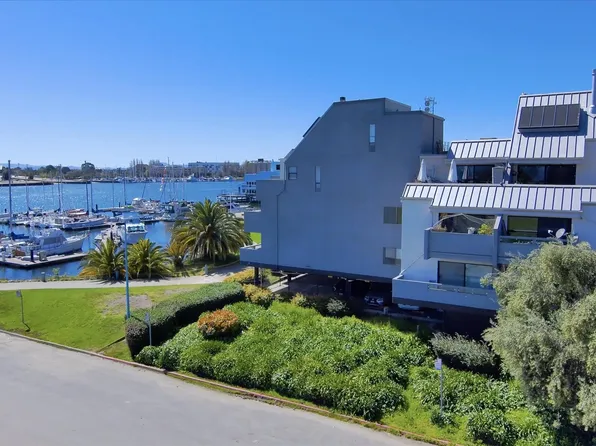 1 Embarcadero W APT 354, Oakland, CA 94607