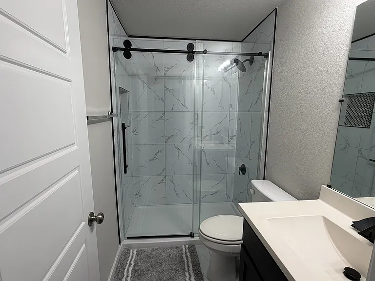 2nd Floor - Full Bath 2
