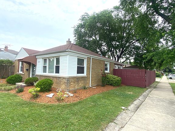 3rd image of 2501 Willow St