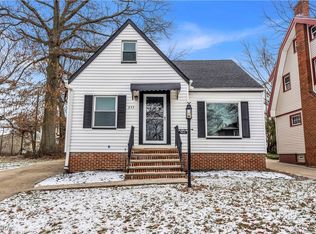 953 Whitby Rd, Cleveland Heights, OH 44112