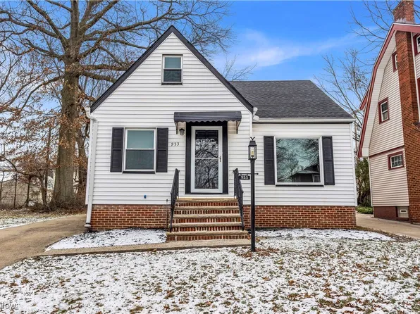 953 Whitby Rd, Cleveland Heights, OH 44112