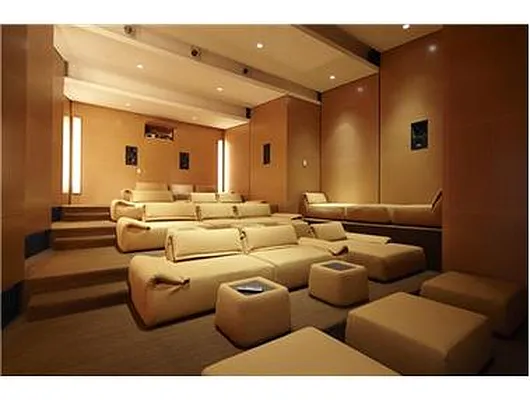 Rented by Douglas Elliman | media 19