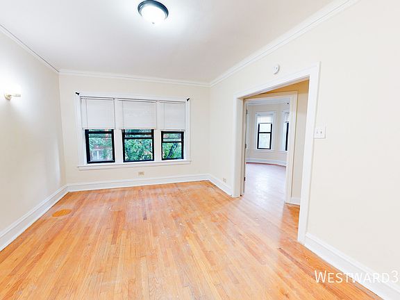 3rd image of 2054 W Arthur Ave #1E