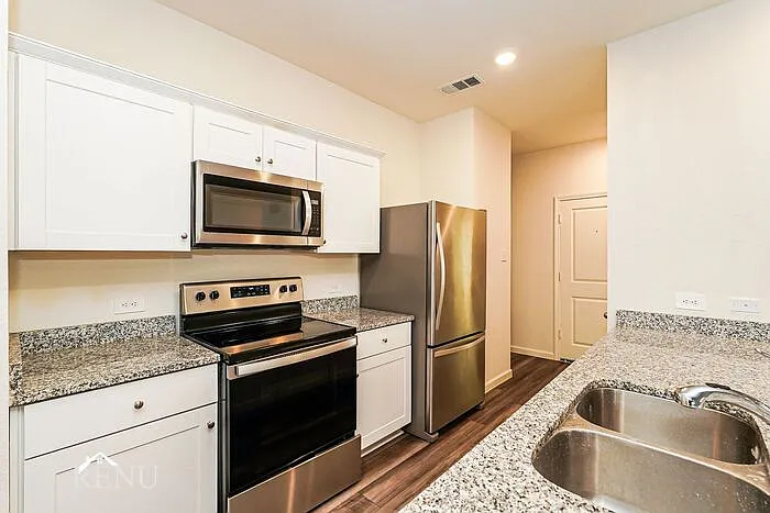 1744 Escondido Dr — Photo 2