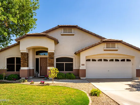 2093 E RAWHIDE Street, Gilbert, AZ 85296