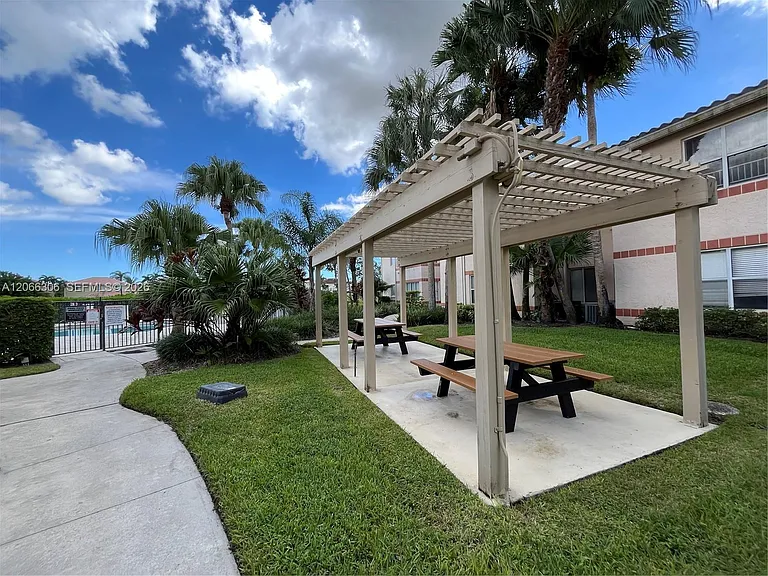 3370 Pinewalk Dr N #1213 — Photo 9