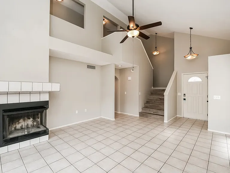 1534 E Campbell Ave — Photo 6