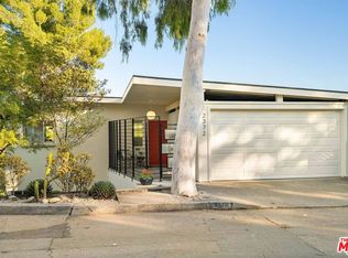 2372 Kenilworth Ave, Los Angeles, CA 90039