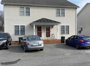 2526 Old Forest Rd, Lynchburg, VA 24501