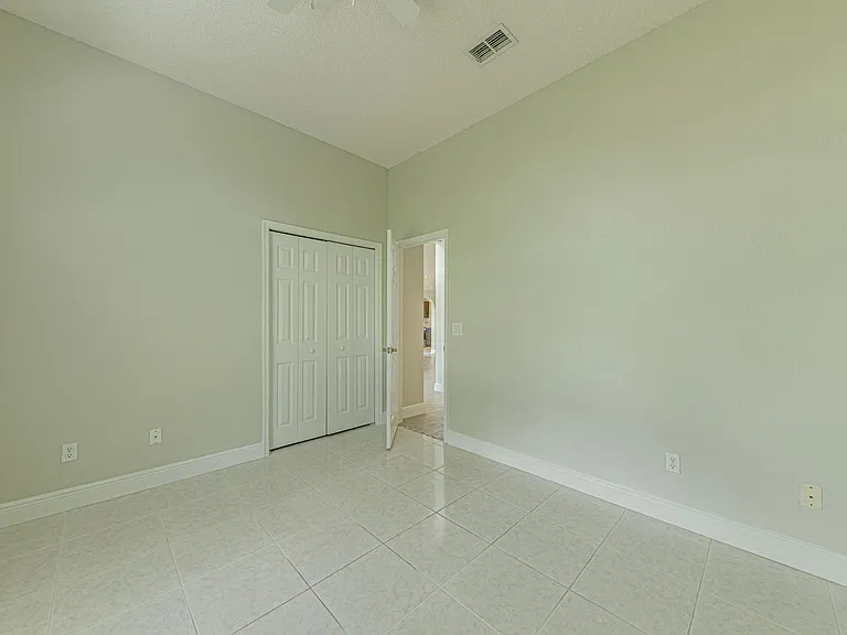 12549 Waterhaven Cir — Photo 11