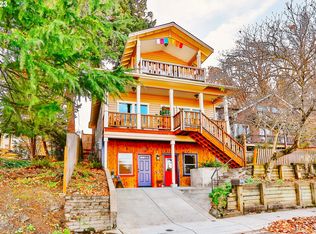 1011 Montello Ave, Hood River, OR