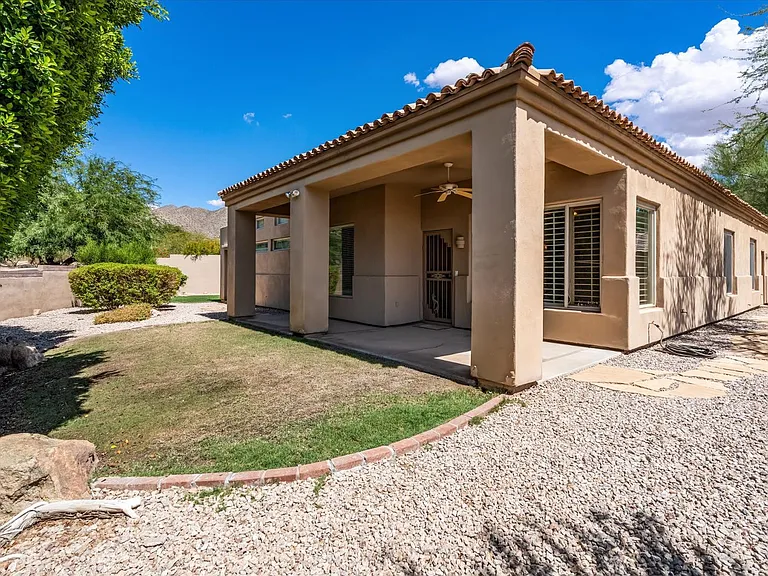 13610 E Laurel Ln — Photo 33