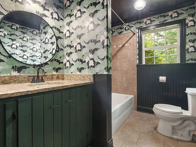 1110 Cherry Dr — Photo 8