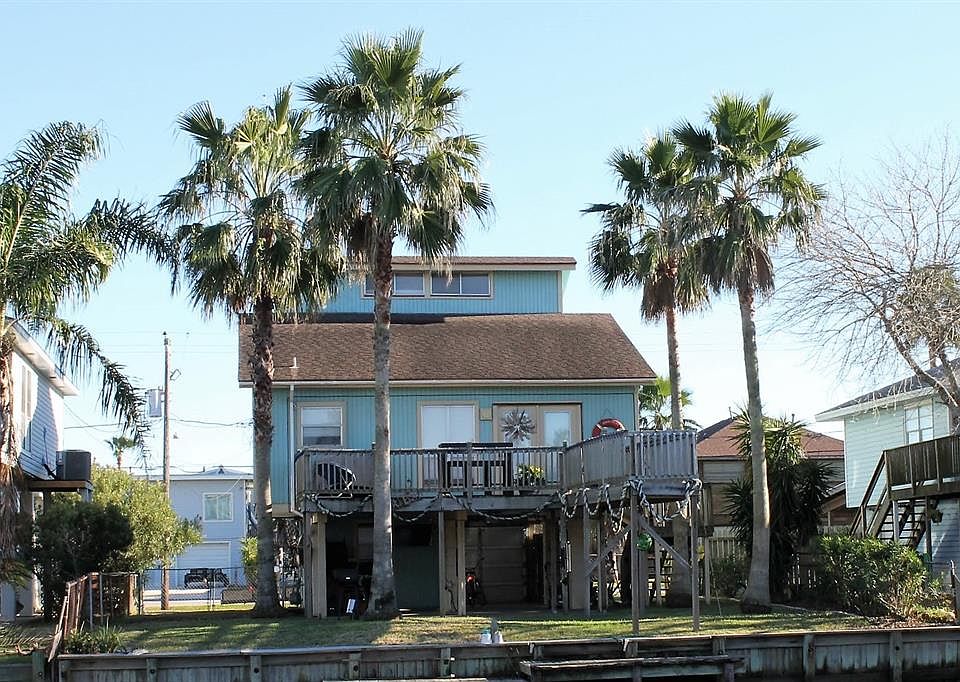1st image of 428 Pompano St