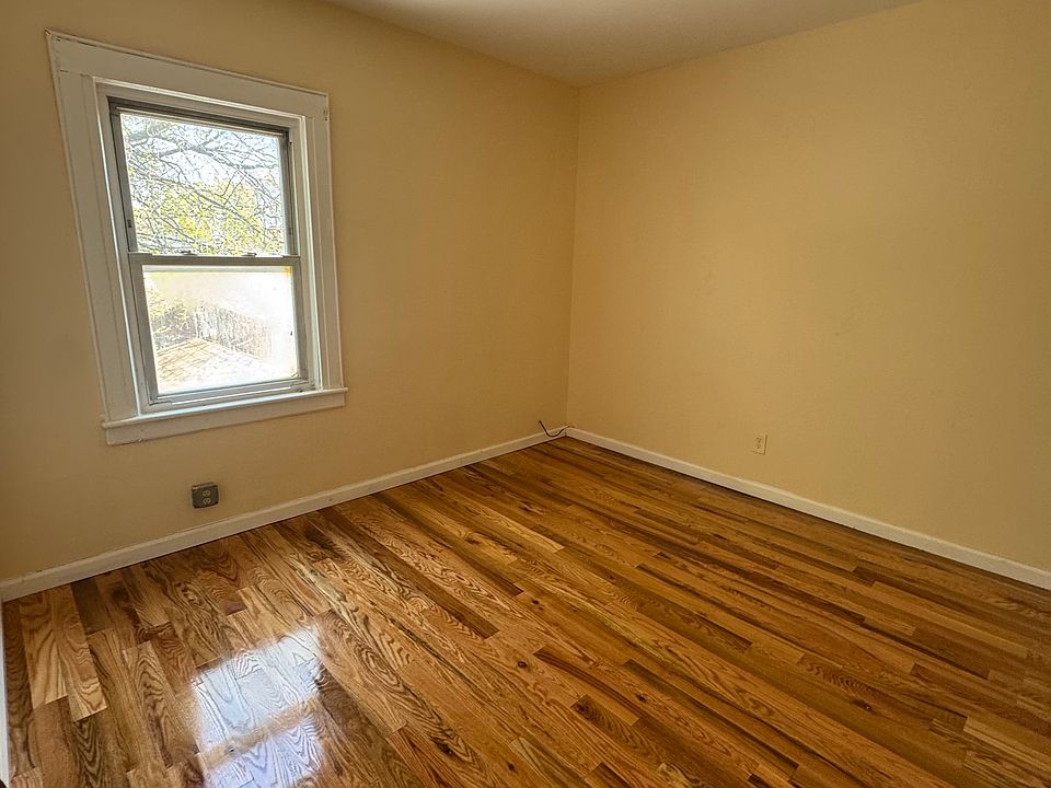 1st image of 107-19 120th St #2