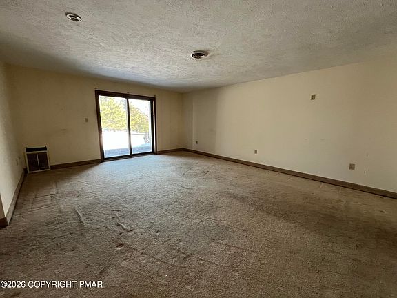4th image of 146 Foxfire Dr APT 106