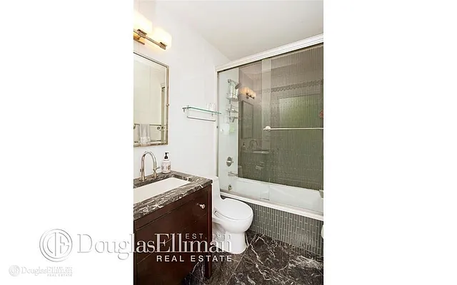 Rented by Douglas Elliman | media 21