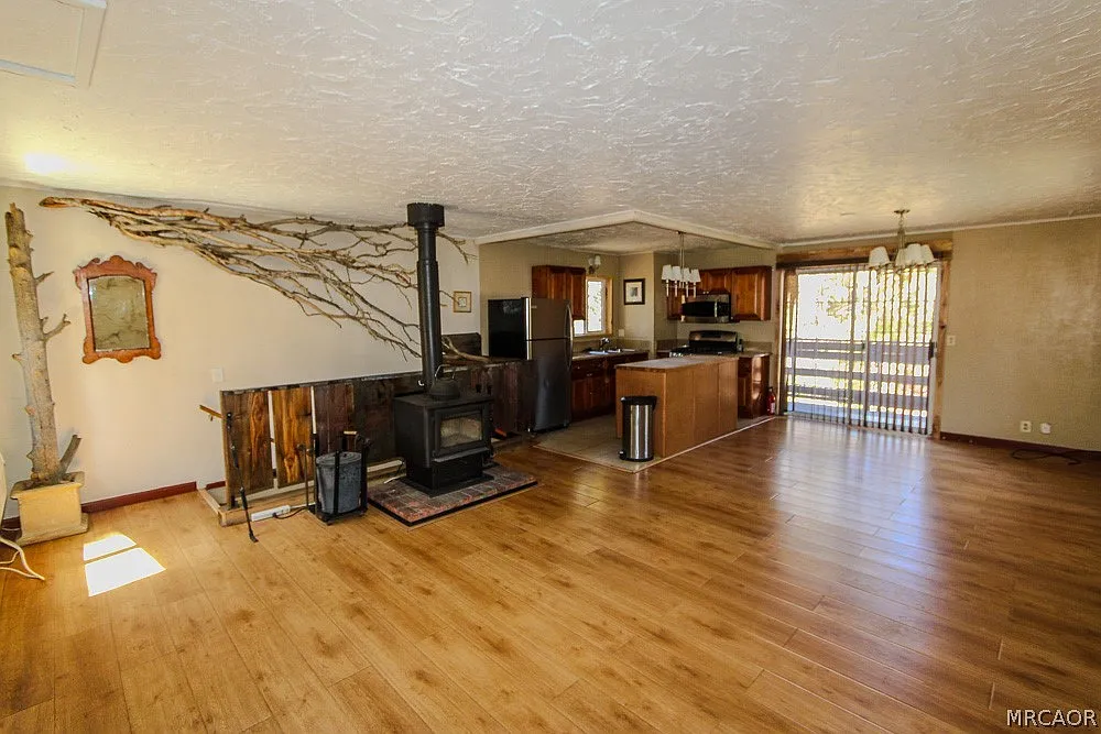 1 bed, 1.0 bath, 616 sqft, $1,400 — Photo 2