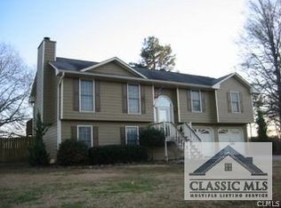 27 Creekveiw Dr, Hoschton, GA 30548