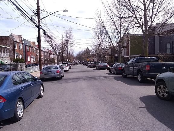 5th image of 911 E 219th St
