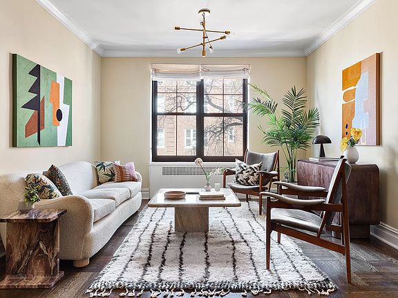 2nd image of 230 Park Pl APT 4A