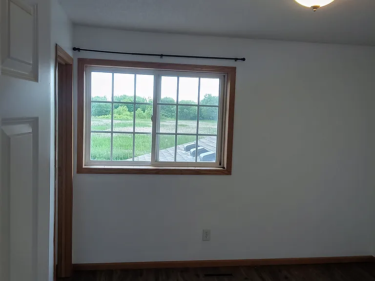 943 Serenity Cir — Photo 32