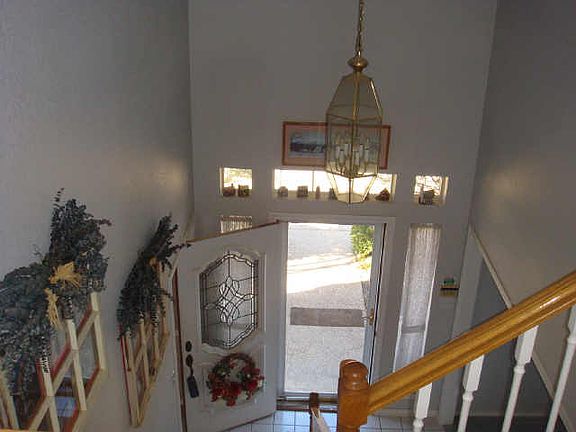 2nd image of 2977 Oak Dr