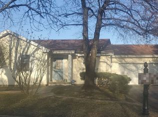 101 S Willow Grove Ct, Saint Peters, MO 63376