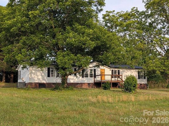 2nd image of 33 Honeysuckle Ln