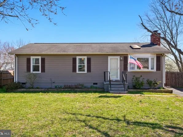 10744 Blake Ln, Bealeton, VA 22712