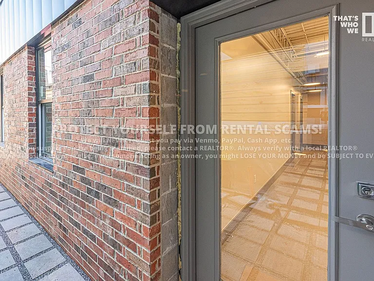 315 N Eureka Aly #5 — Photo 4
